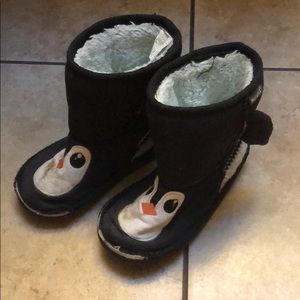 Muk Luks boots size 11